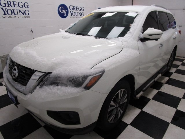 Pre Owned 2017 Nissan Pathfinder Platinum